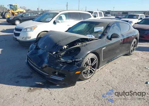 2013 Porsche Panamera 4 из США, поврежденный, VIN WP0AA2A71DL017631